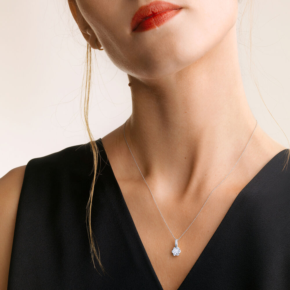 Daisy 18ct White Gold 0.69ct Diamond Necklace | Annoushka jewelley